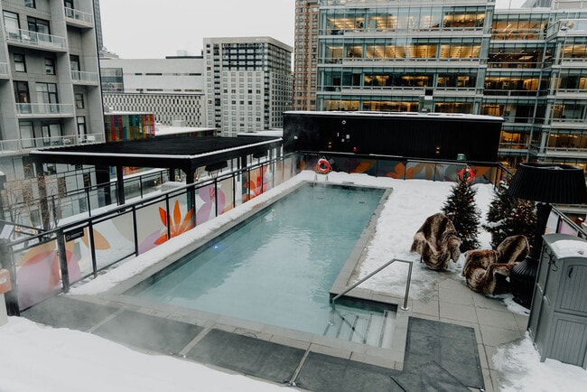 Humaniti in Montréal, QC - Foto de edificio - Building Photo