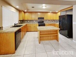 5196 Guardian Peak St in Las Vegas, NV - Building Photo - Building Photo