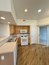 74 Courtyard Ln E in Centerville, UT - Building Photo - Building Photo