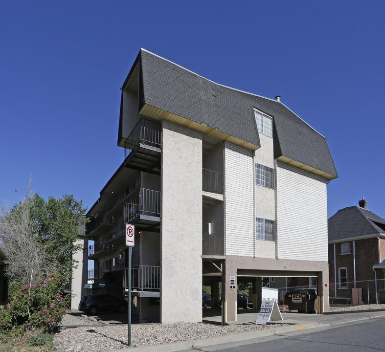 University Station Apartments in Salt Lake City, UT - Foto de edificio