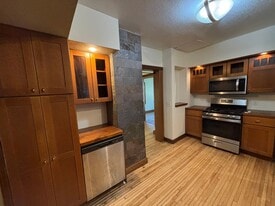 2028 3rd Ave N in Minneapolis, MN - Building Photo