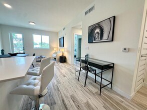 1621 S Dixie Hwy in Pompano Beach, FL - Building Photo - Building Photo