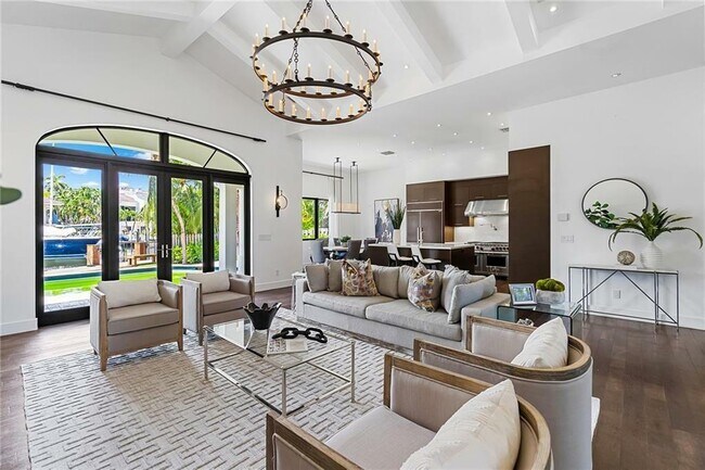 49 Fiesta Way in Fort Lauderdale, FL - Foto de edificio - Building Photo