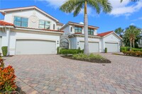 3159 Serena Ln in Naples, FL - Foto de edificio - Building Photo