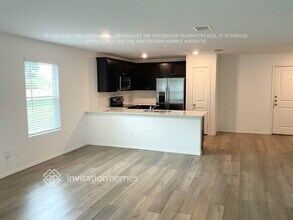10645 Sewell Cir in Dallas, TX - Building Photo - Building Photo