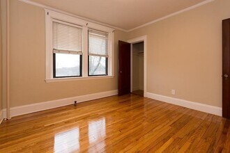 2035 Commonwealth Ave, Unit 11 in Boston, MA - Building Photo - Building Photo
