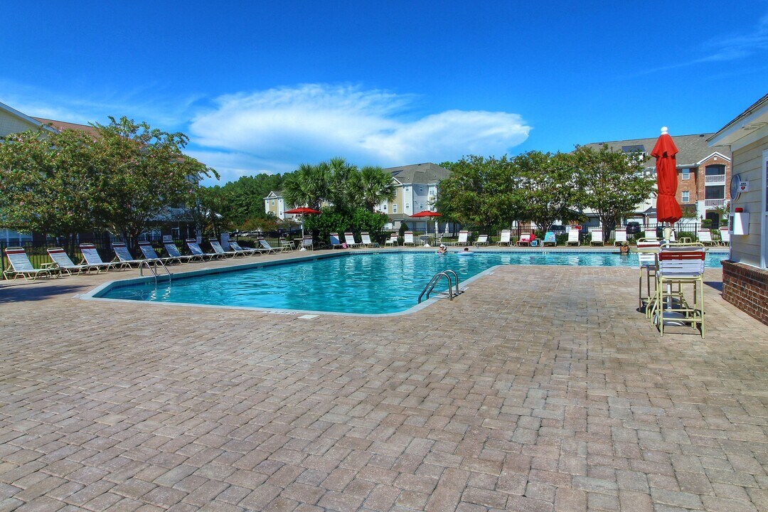 6203 Catalina Dr in North Myrtle Beach, SC - Building Photo