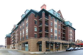 Wing Street Condominium in Arlington Heights, IL - Building Photo - Building Photo