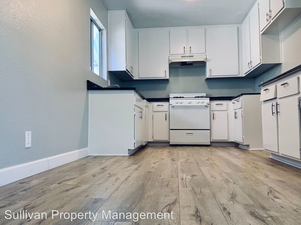 13535 Yukon Ave in Hawthorne, CA - Building Photo