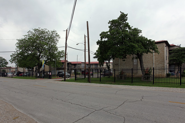 Maravilla in Dallas, TX - Foto de edificio - Building Photo