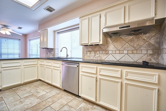 property at 5022 Moss Run Dr