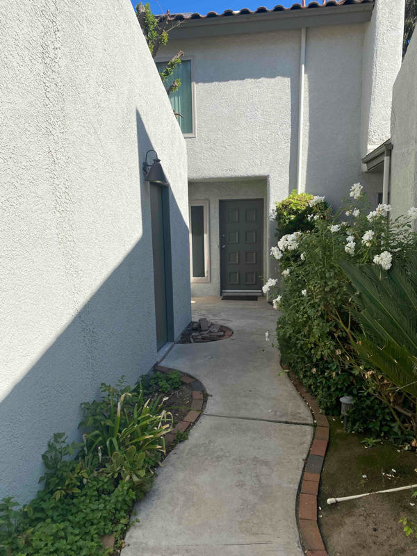property at 38916 Pso De Oro