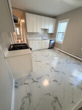 1238 Blue Hill Ave, Unit 2 in Boston, MA - Foto de edificio - Building Photo