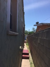 1207 W 59th Pl in Los Angeles, CA - Building Photo - Building Photo