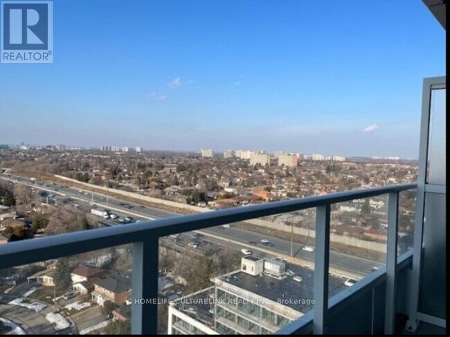 180 Fairview Mall Dr in Toronto, ON - Building Photo - Building Photo