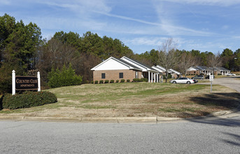 Country Club Apartments in Raleigh, NC - Building Photo - Building Photo