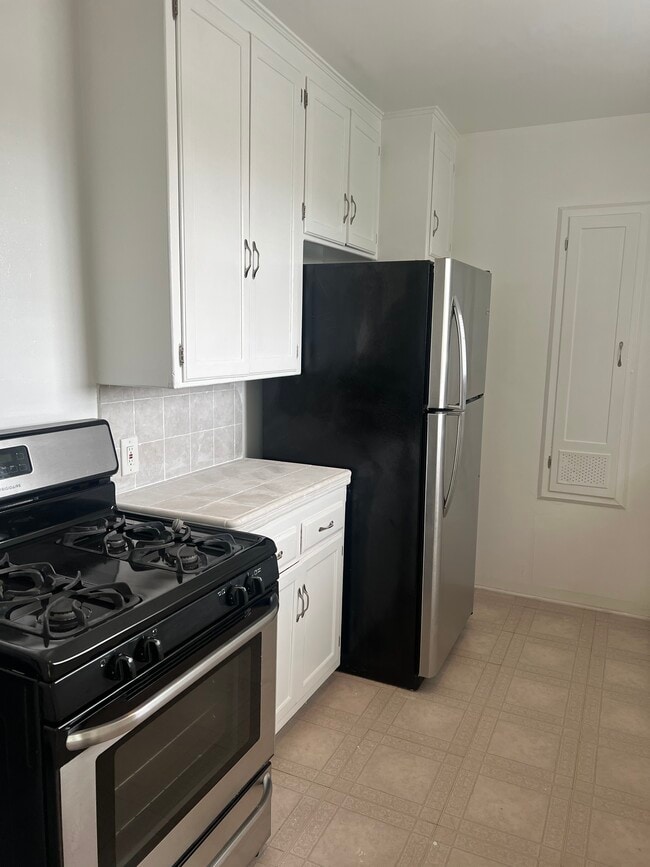 1252 Franklin St, Unit #D in Santa Monica, CA - Building Photo - Building Photo