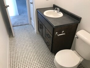 303 Toronto Dr in Hillsboro, ND - Building Photo - Building Photo