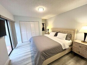 118 1st Terrace in West Palm Beach, FL - Building Photo - Building Photo