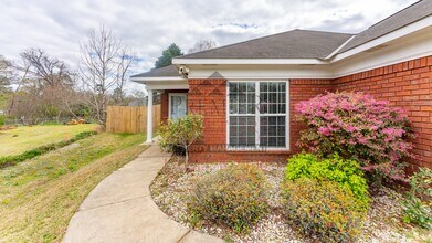 5506 River Rock Ct in Columbus, GA - Building Photo - Building Photo