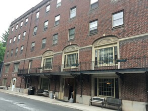 40 Academy St in Liberty, NY - Foto de edificio - Building Photo