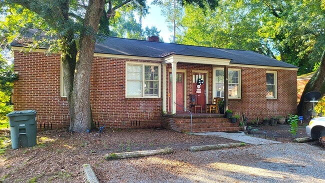property at 1 Woodlawn Ct