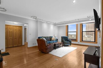 431 S Dearborn St, Unit 13 in Chicago, IL - Building Photo - Building Photo