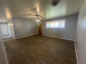 207 Monroe Dr in Monroe, LA - Foto de edificio - Building Photo