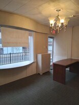 7527 Forsyth Blvd, Unit B in Clayton, MO - Building Photo