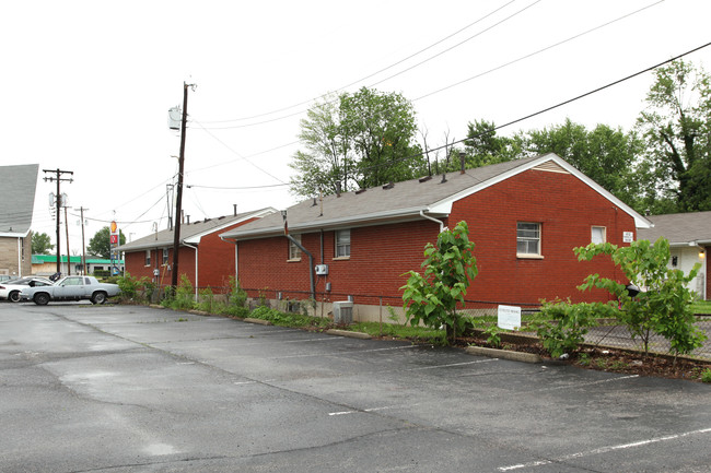 412 Marshall Ave in Clarksville, IN - Foto de edificio - Building Photo