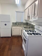 4250 SW 67th Ave in Miami, FL - Building Photo - Building Photo