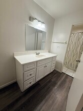 3438 N Oakland Ave in Milwaukee, WI - Building Photo - Building Photo