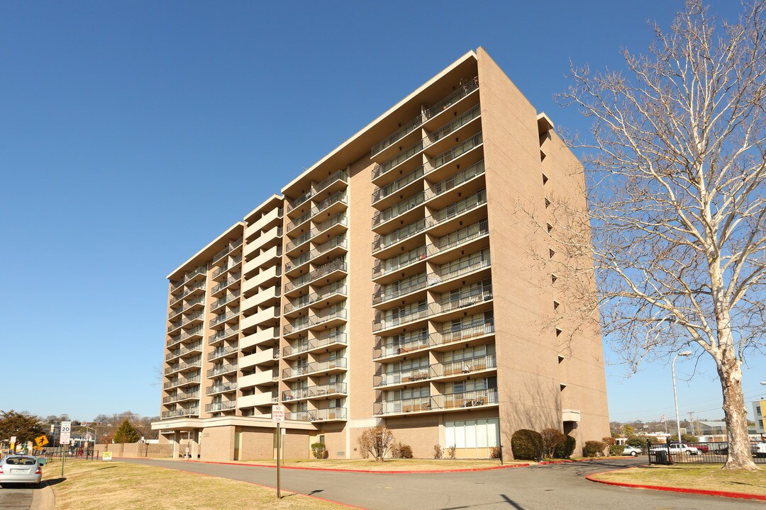 Maple Place in North Little Rock, AR - Foto de edificio