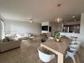 4720 Monarch Way in Coconut Creek, FL - Building Photo - Building Photo