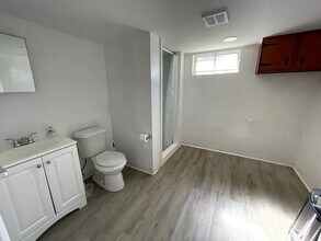 2823 Pittsburgh Ave, Unit Apartment in Erie, PA - Building Photo - Building Photo