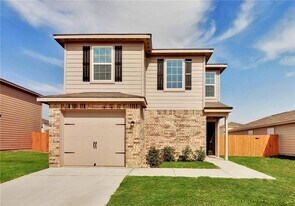 329 Yearwood Ln in Jarrell, TX - Building Photo