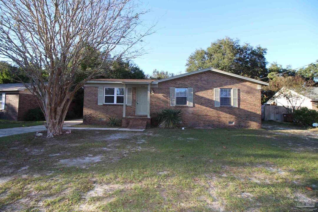 3170 Auburn Pkwy in Gulf Breeze, FL - Building Photo