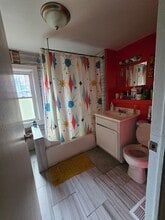 229 W Orchard St in Milwaukee, WI - Building Photo - Building Photo