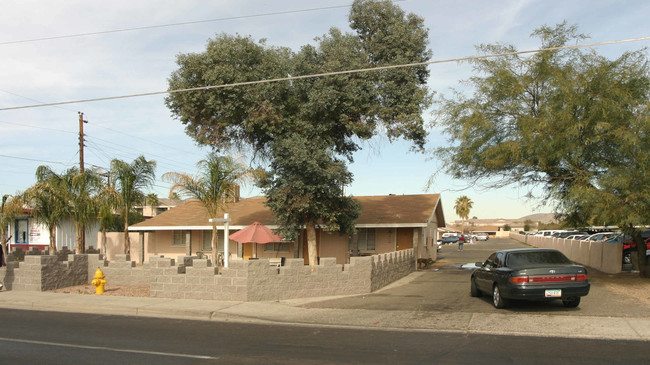 La Granada in Phoenix, AZ - Building Photo - Building Photo