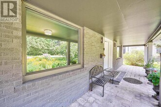 1638 Birchwood Dr in Mississauga, ON - Building Photo - Building Photo