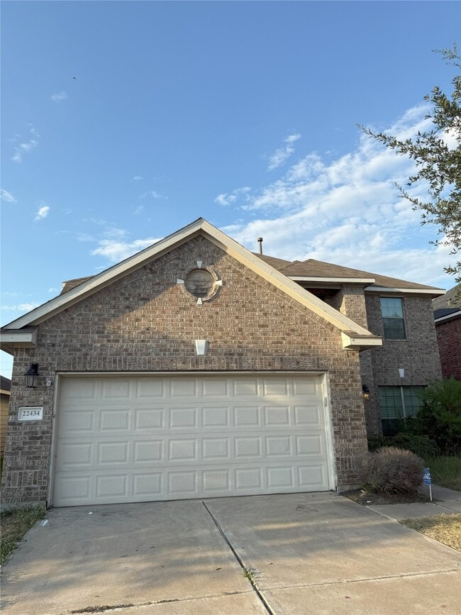 22434 Albee Dr
