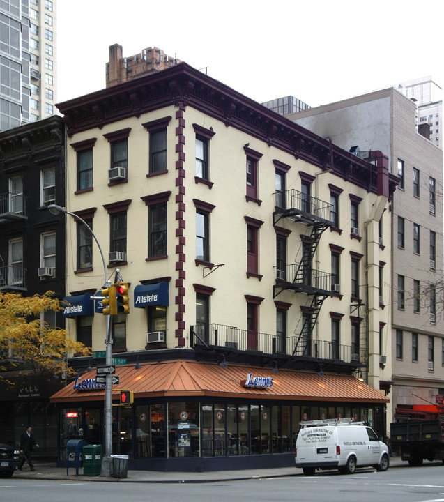 1024 Second Ave in New York, NY - Foto de edificio