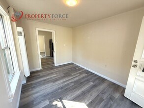 143 Buckeye St in Redwood City, CA - Foto de edificio - Building Photo