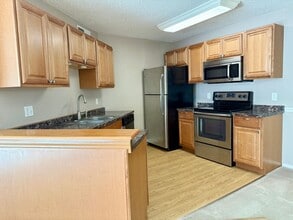 1550 S Belcher Rd in Clearwater, FL - Building Photo - Building Photo