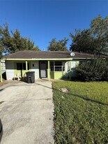 5411 Bellfort Ct in Houston, TX - Building Photo