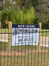 McDowell Enclave Apartments in Jackson, MS - Foto de edificio - Building Photo