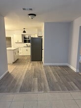 4661 Dale St in New Orleans, LA - Building Photo - Building Photo