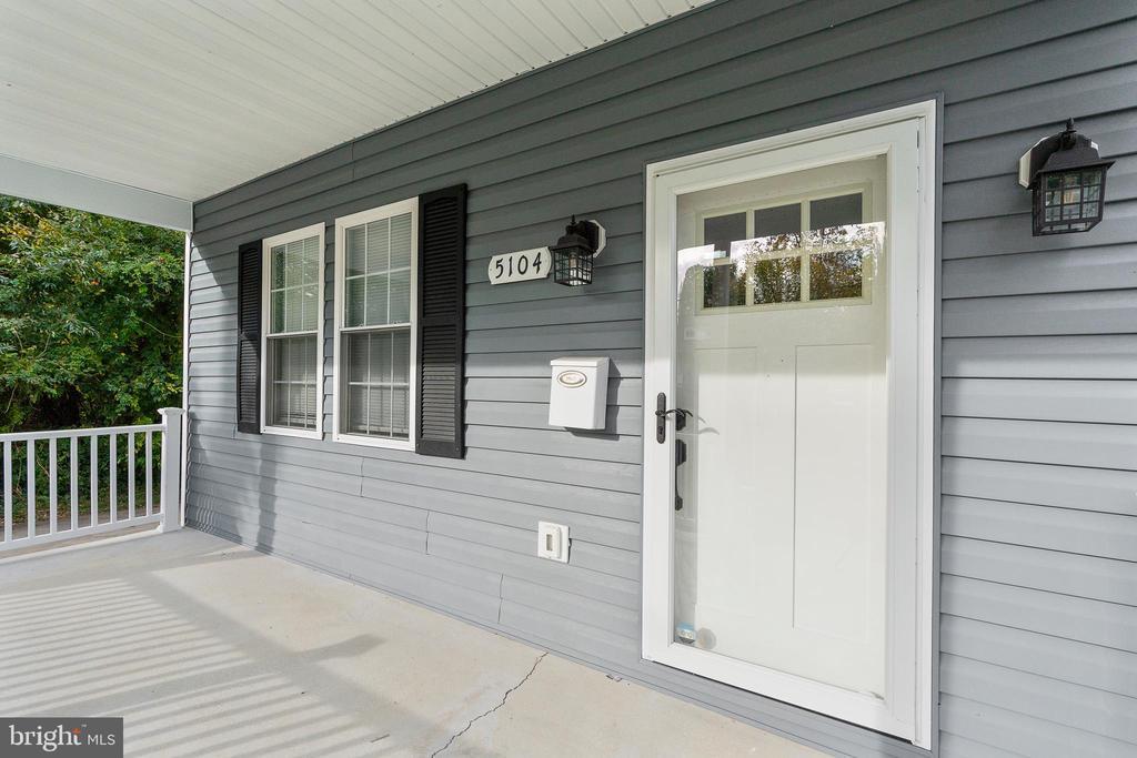 5104 Midwood Ave in Baltimore, MD - Building Photo