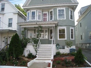 10 Evergreen Ave, Unit 2 in Somerville, MA - Building Photo - Building Photo