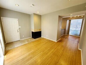 2002 N Fitzhugh Ave in Dallas, TX - Building Photo - Building Photo